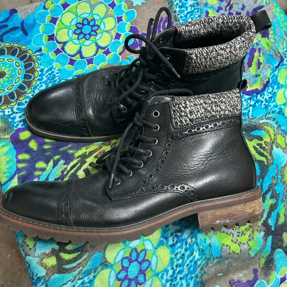 Black Leather Lace-Up Ankle Boots – Size 9 – Cap Toe, Lug Sole